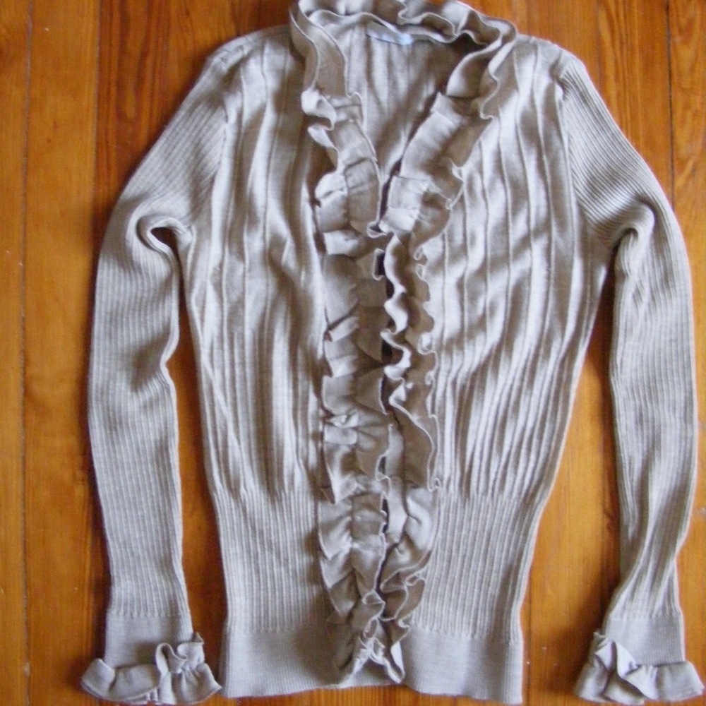 Anne Fontaine Parfait Ruffle Sweater Cardigan 40 Small EUC S Wool Ecru Tan Beige
